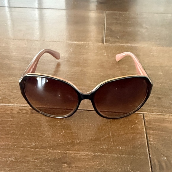 Coach Sunglasses - Picture 1 of 4